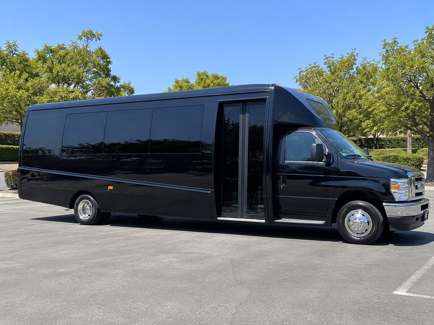 book the perfect ride for your next airport transfer 1