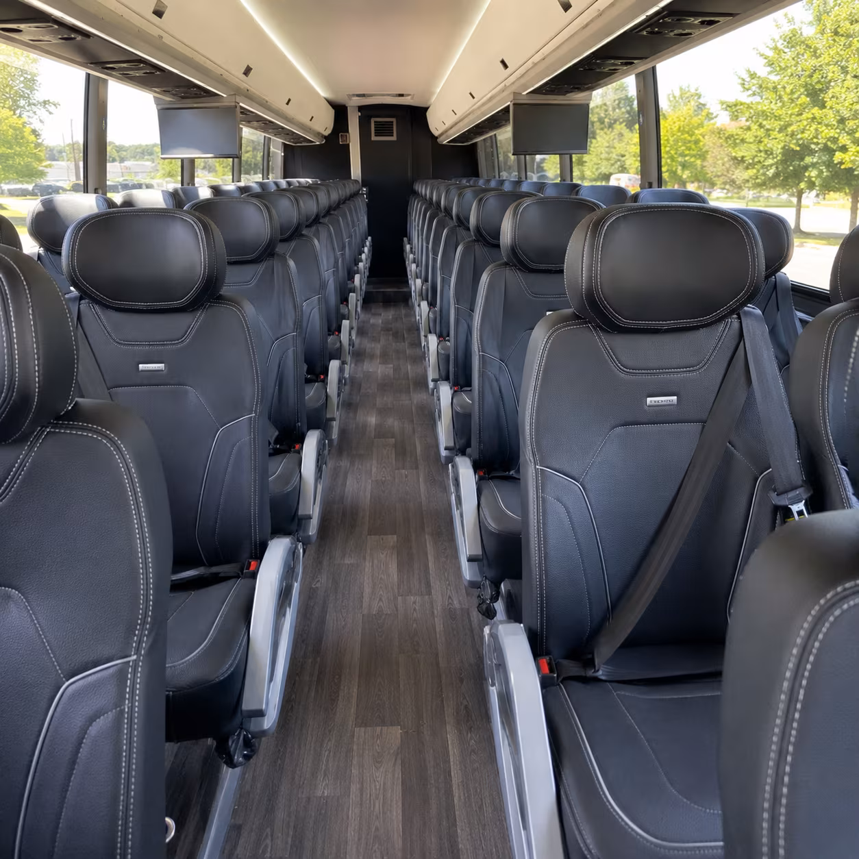 charter bus rentals to detroit metropolitan wayne county airport dtw