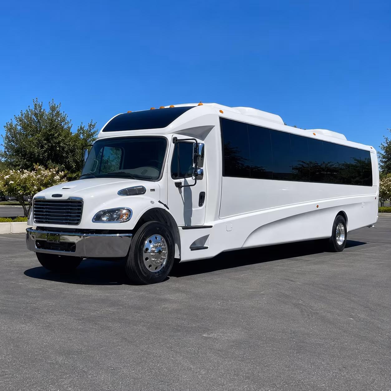 minibus rentals for smaller prom groups across macomb county