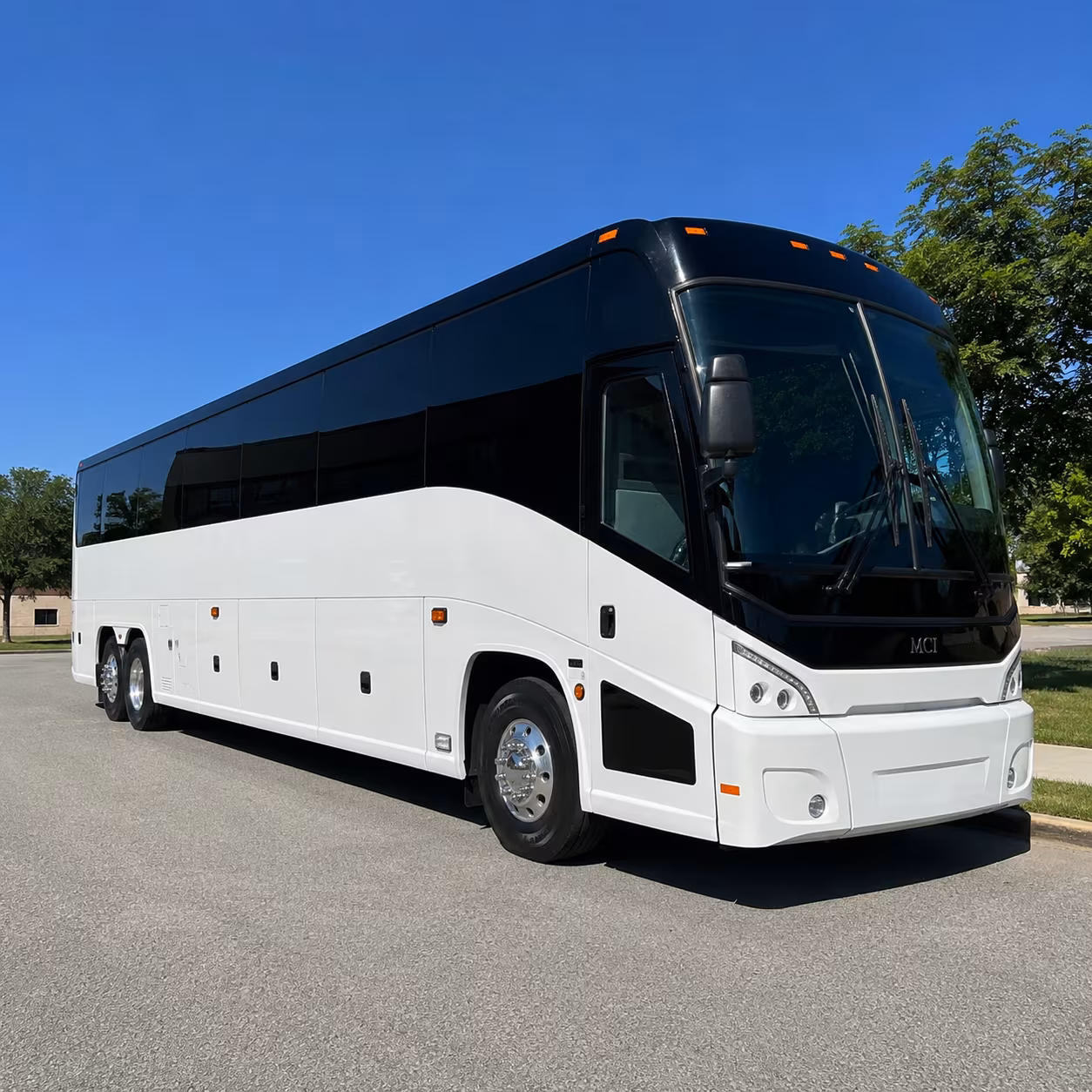 sterling heights 40 passenger charter bus