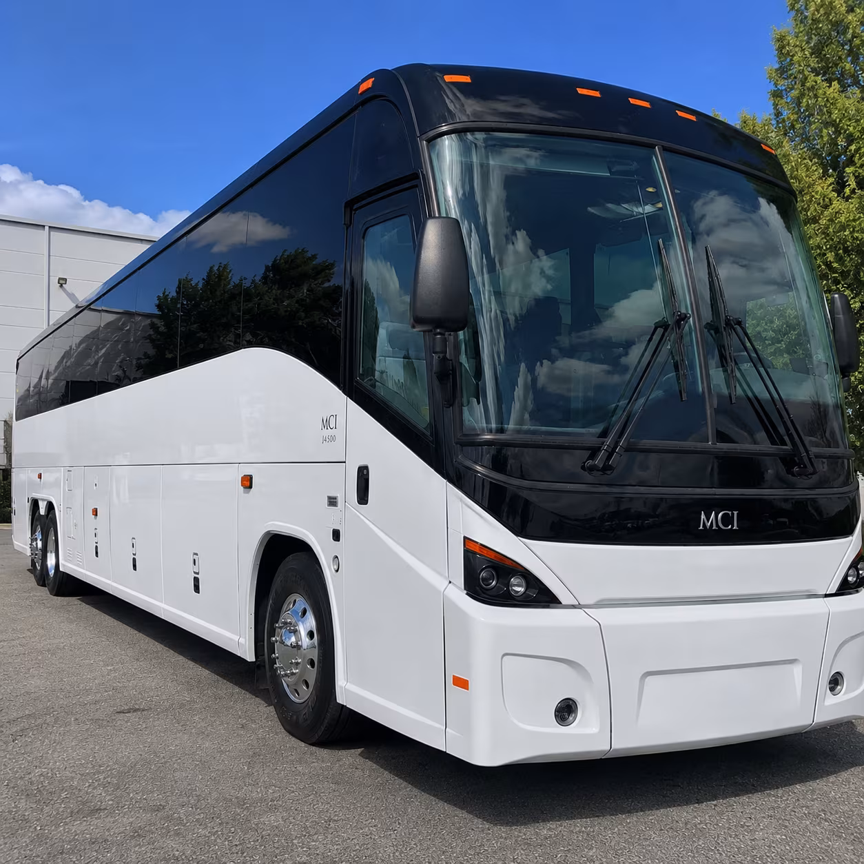 sterling heights airport charter bus rental