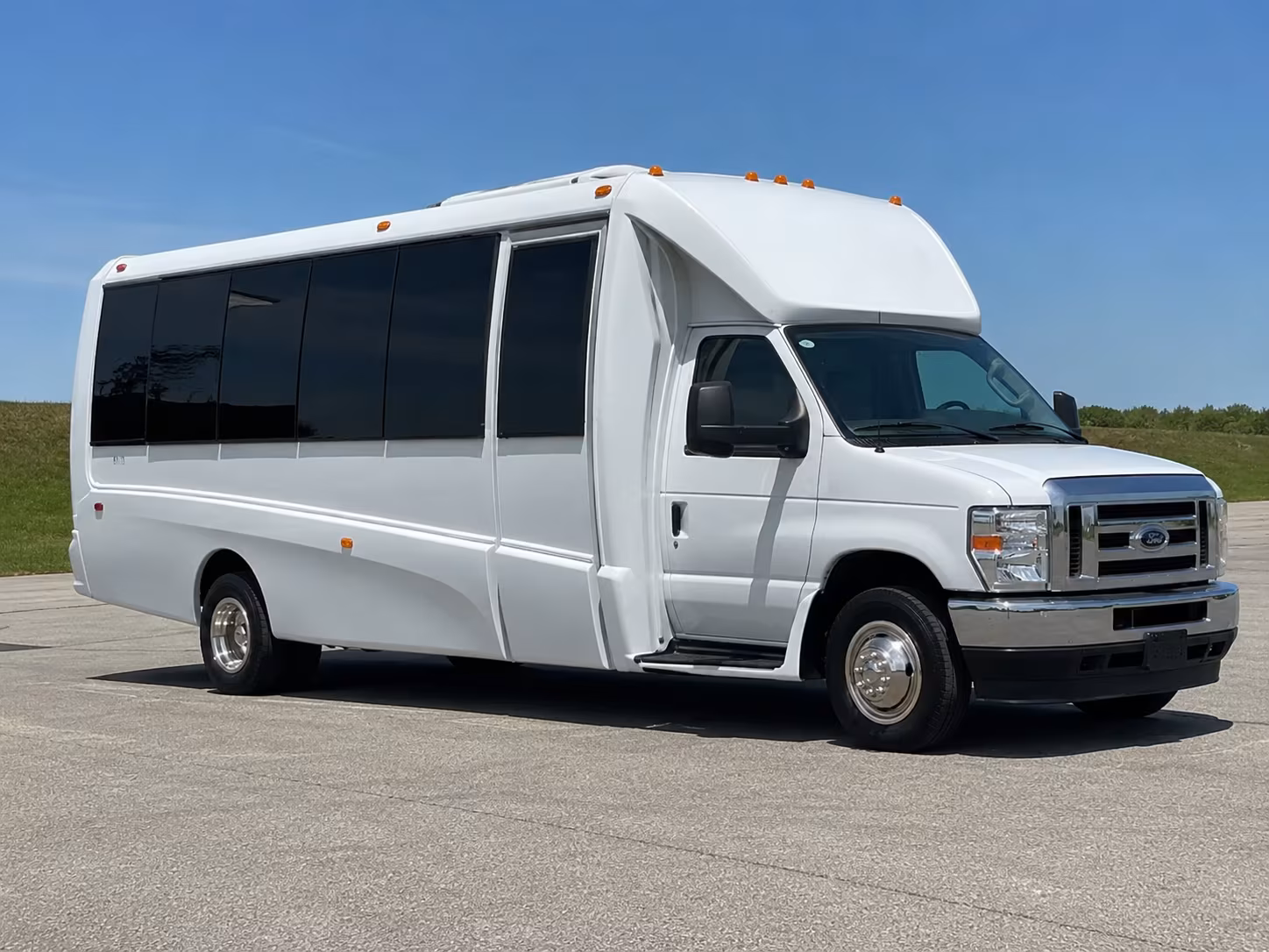 sterling heights sporting event party bus rental